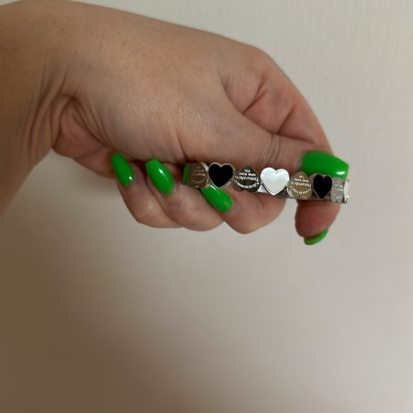 Stainless steel heart bracelet! So beautiful! - Picture 3 of 4